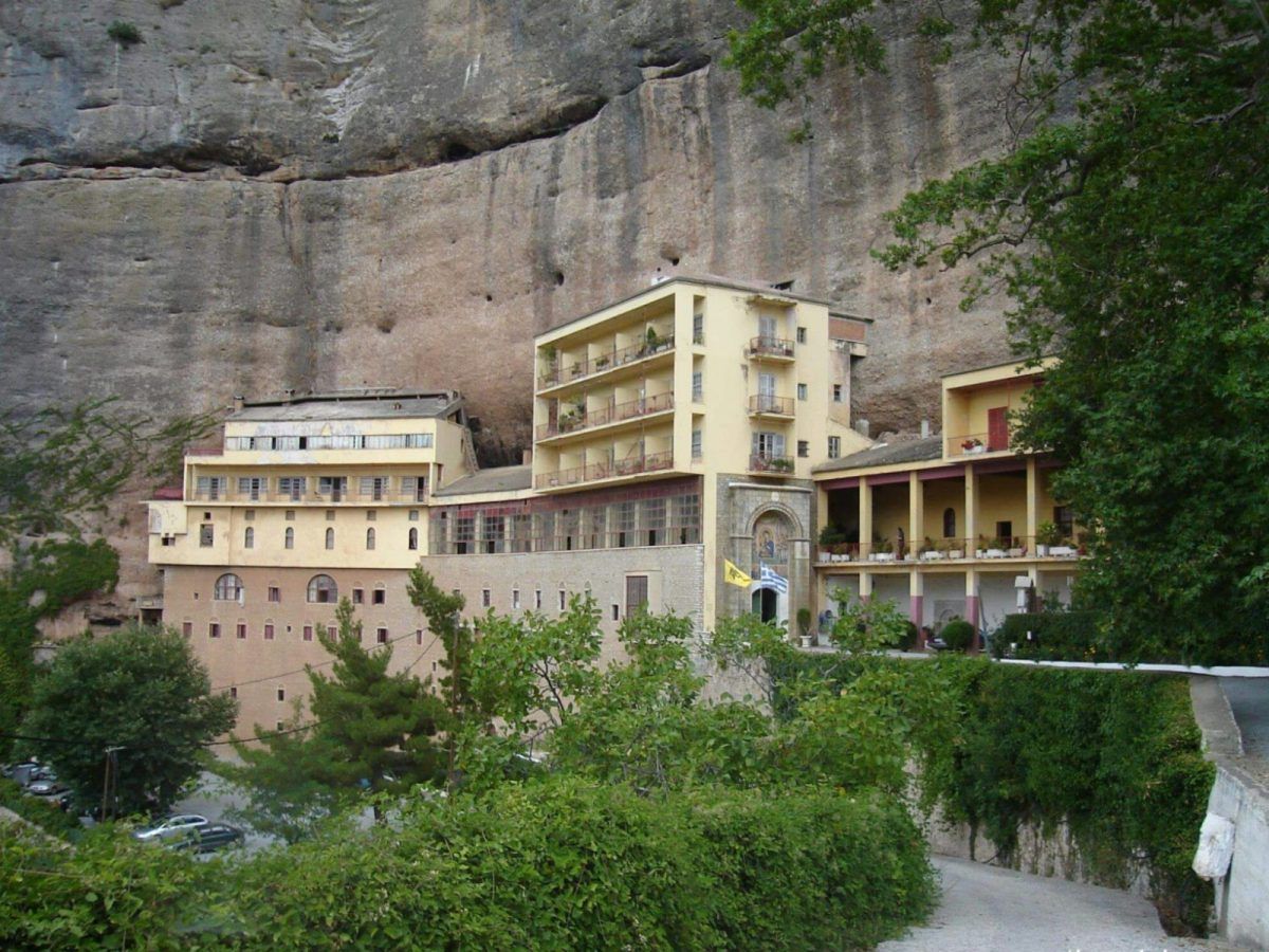 Καλάβρυτα: Αυτά είναι τα κειμήλια που ήθελε να πουλήσει ο ηγούμενος- Εγκληματική οργάνωση βλέπουν οι Αρχές