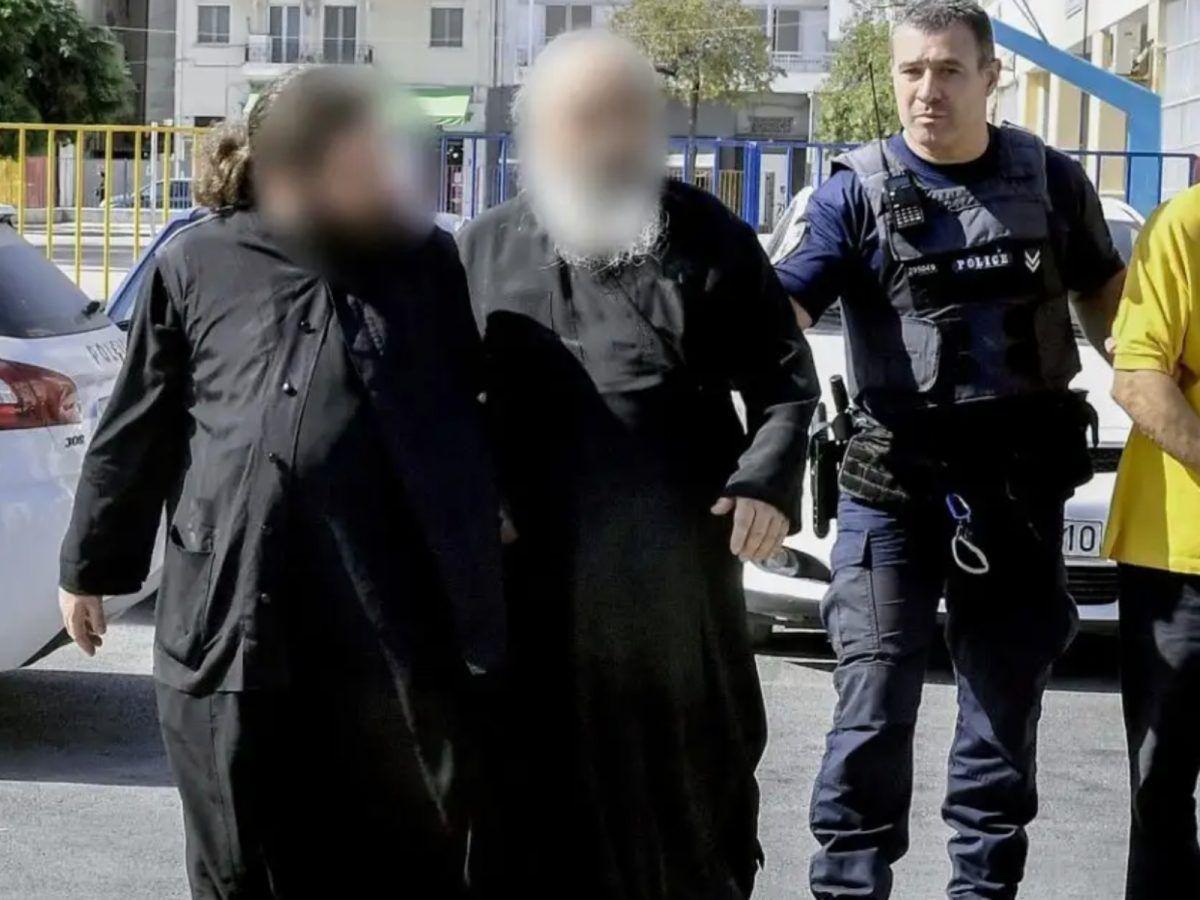 Καλάβρυτα: «Ο Ηγούμενος ετοιμαζόταν να πουλήσει μέχρι και τις τοιχογραφίες του Ναού»