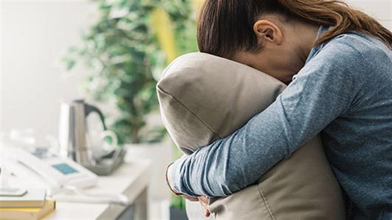 θλιμμένη-γυναίκα-