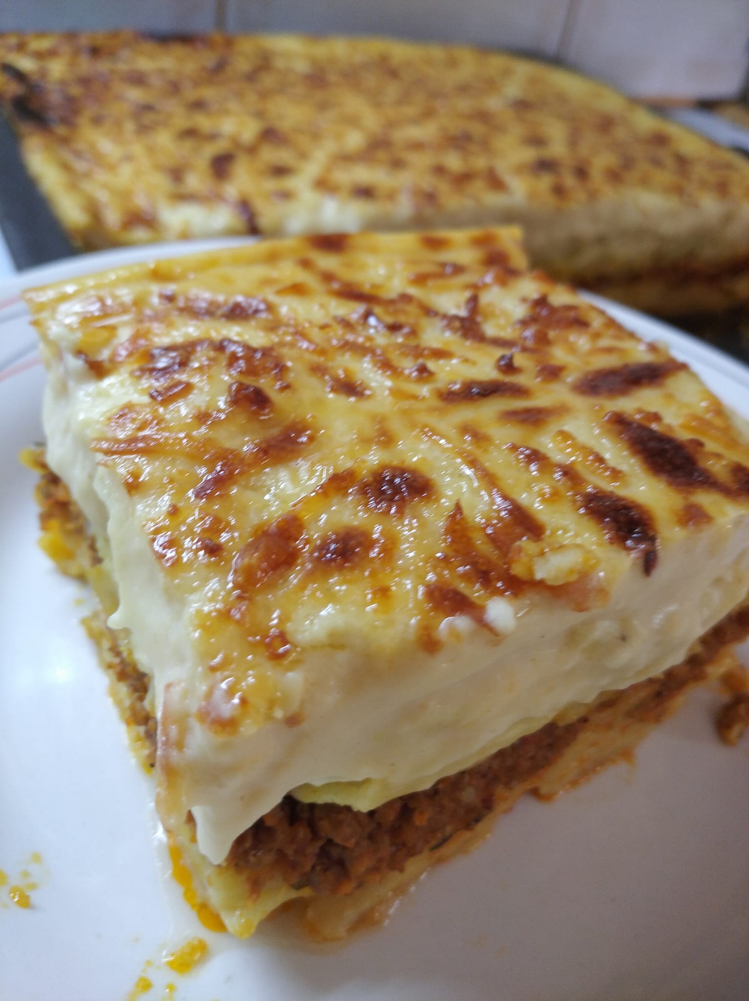 Μυστικά για την καλύτερη μπεσαμέλ, που δεν σβολιάζει, δεν γίνεται νερουλή και δεν μυρίζει αλεύρι