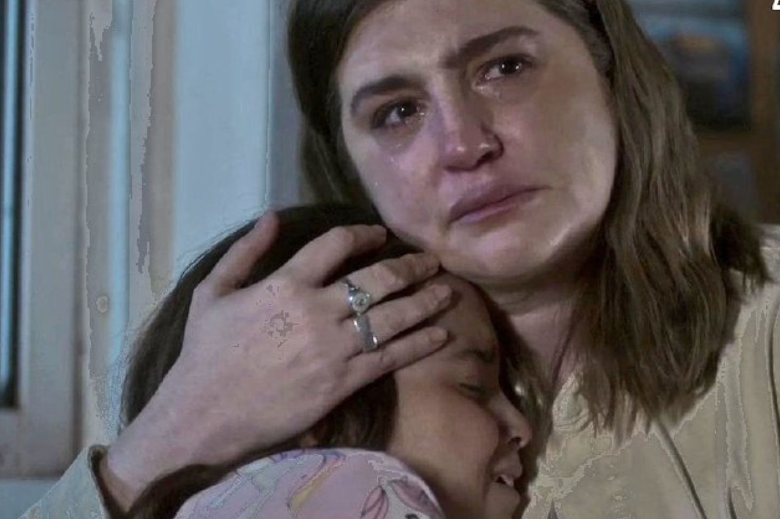 Να-με-λες-μαμά-Ιωάννα-Ξένια-