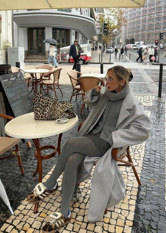 γκρι-κολάν-με-βαμβακερό-γιλέκο-και-καπαρντίνα- γκρι-κολάν-με-βαμβακερό-γιλέκο-και-καπαρντίνα-