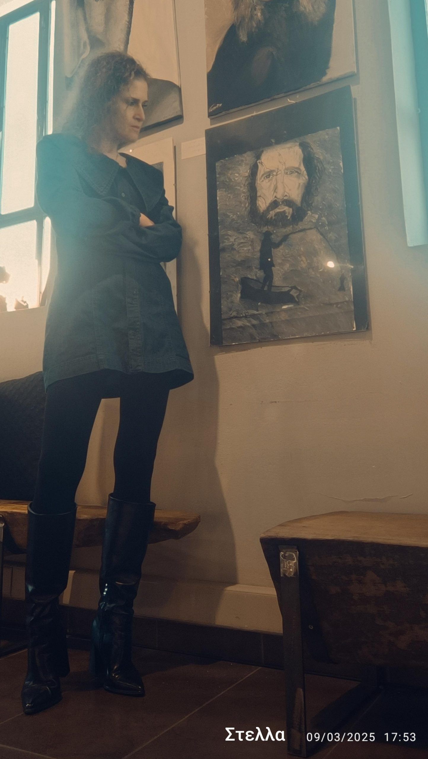 Οι δίδυμες εικαστικοί Στέλλα και Μαρία Παπά: Η δύναμη της τέχνης που πολεμά τα «πρέπει» και κατακτά την Ευρώπη και την Αμερική.