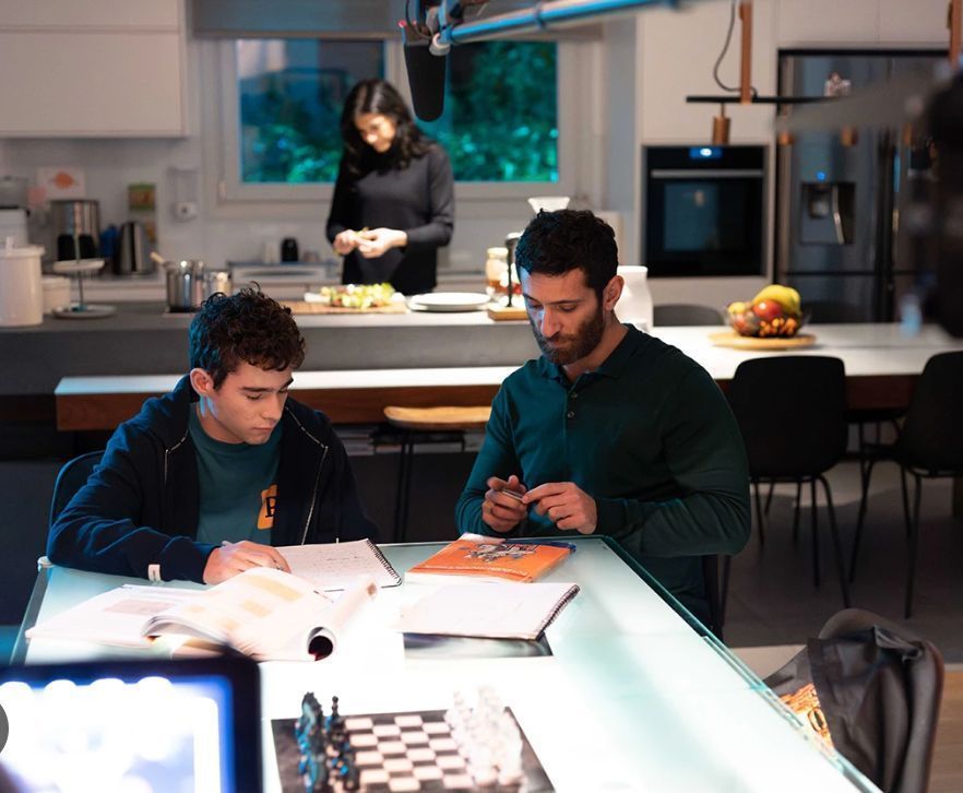 Παιχνίδια-εκδίκησης-Κωστής-Διονύσης- Παιχνίδια-εκδίκησης-Κωστής-Διονύσης-