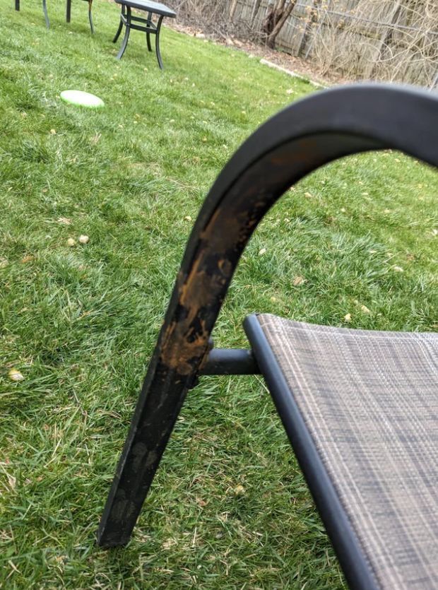 σκουριασμένη-καρέκλα-