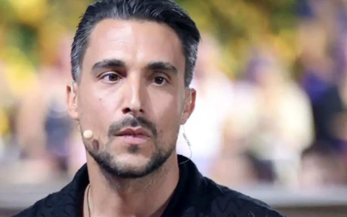 Σάκης Κατσούλης: Η φωτογραφία από το νοσοκομείο με μάσκα οξυγόνου που προκάλεσε ανησυχία