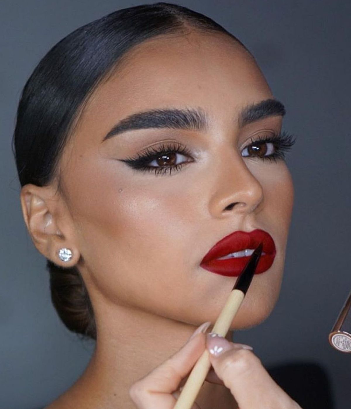 elegant-make up look-με-κόκκινο κραγιόν- elegant-make up look-με-κόκκινο κραγιόν-