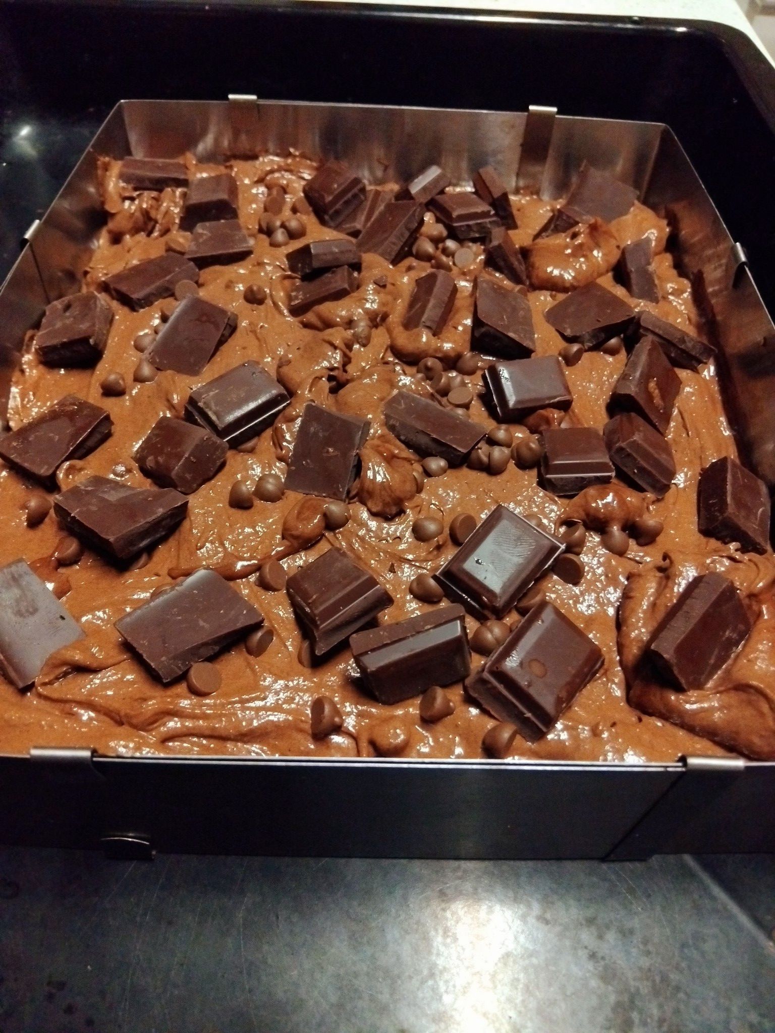 Σοκολατένιο brownie ζουμερό σα σουφλέ