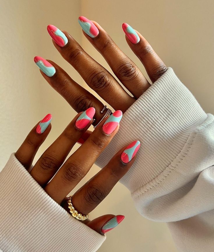 αμυγδαλωτά νύχια-με-ροζ-και-γαλάζιο- αμυγδαλωτά νύχια-με-ροζ-και-γαλάζιο-