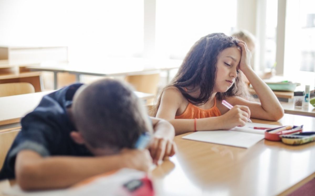 παιδία-βαριούνται-στο-σχολείο-