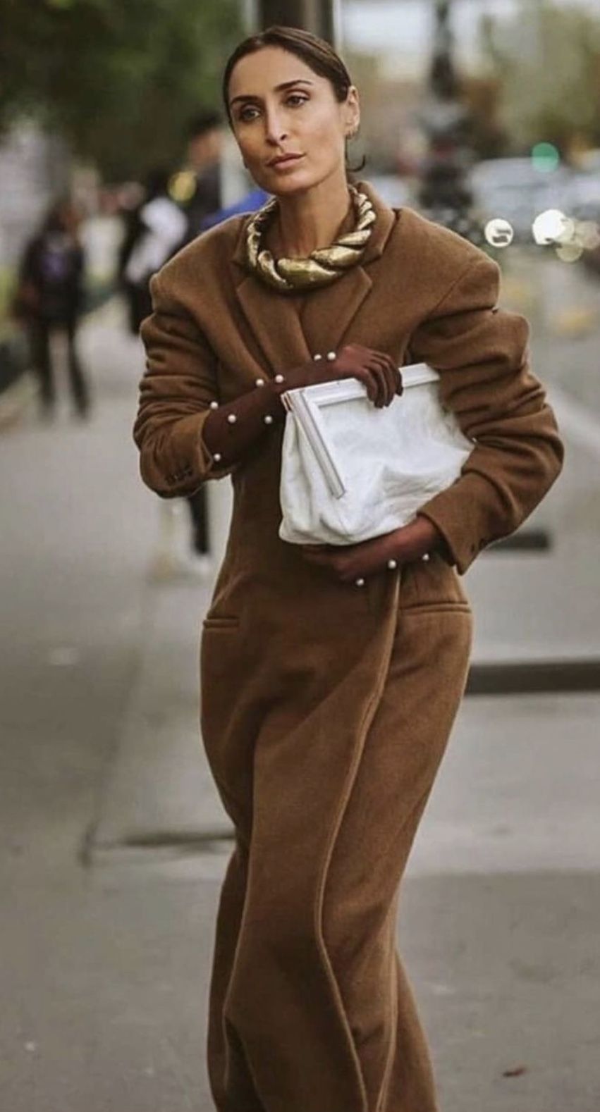 Το καφέ είναι η απόλυτη τάση στο ντύσιμο τον Χειμώνα του 2026