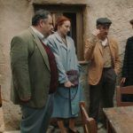 Το Σπίτι δίπλα στο ποτάμι: Σκοτώνονται του παίρνει τα παιδιά και φεύγει