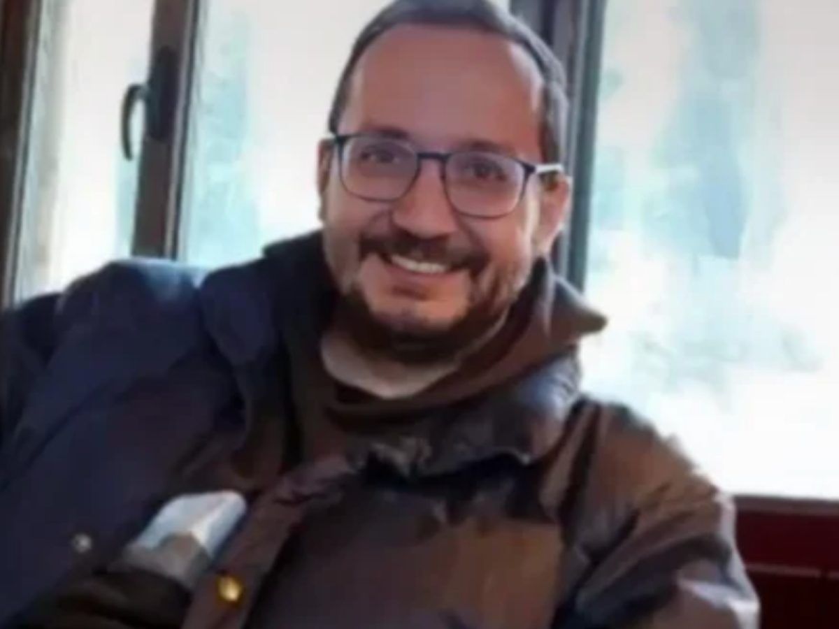 Βασίλης Καλογήρου: «Του έκοψαν το δάχτυλο εν ζωή» - Το άγριο ξέσπασμα της μητέρας του