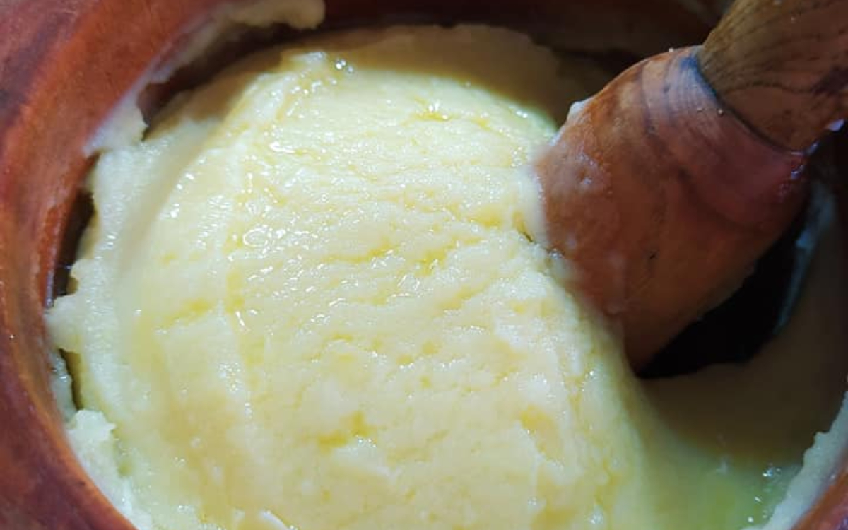 Βελούδινη σκορδαλιά με την παραδοσιακή συνταγή από την Γκόλφω