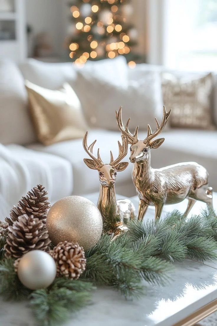 Christmas decoration trends 2025: Minimal, Luxury & DIY ιδέες