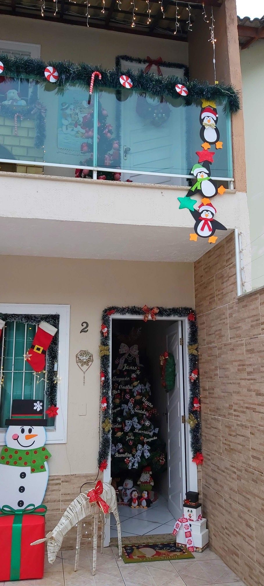 DIY Χριστουγεννιάτικη Διακόσμηση για Πόρτα, Παράθυρα και Μπαλκόνι