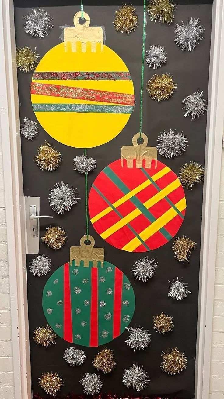 DIY Χριστουγεννιάτικη Διακόσμηση για Πόρτα, Παράθυρα και Μπαλκόνι