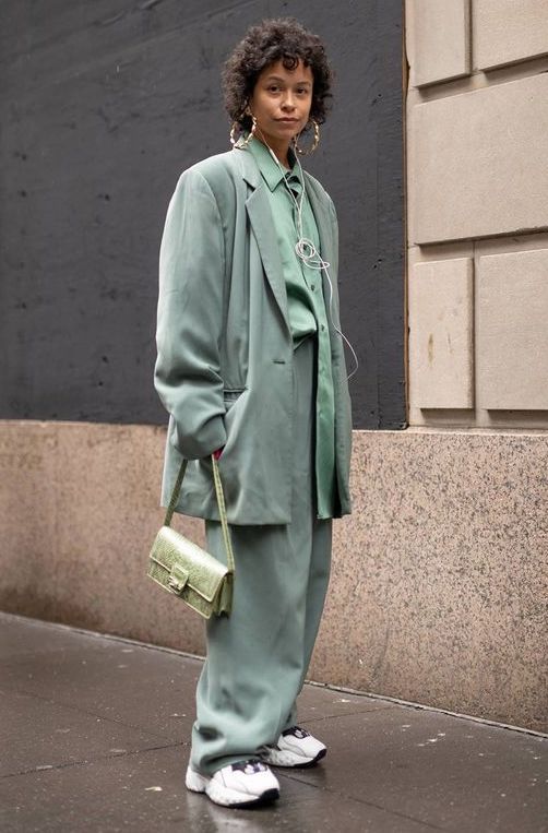 From the Neck Up: Η νέα πρόταση για styling που υιοθετούν οι influencers