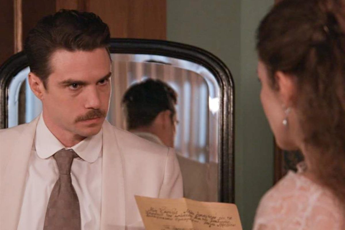 Grand Hotel: Ο Δανέζης κινεί τα νήματα πίσω από όλους