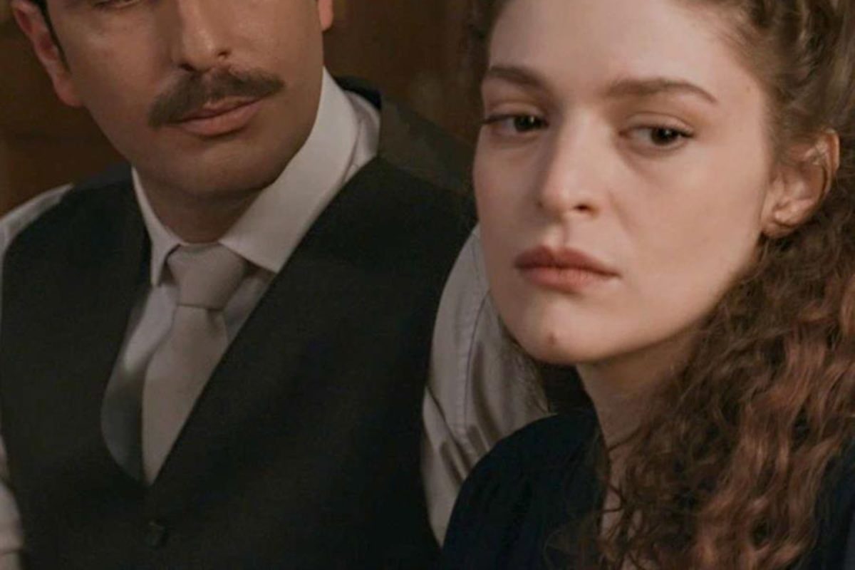 Grand Hotel: Η γυναίκα αυτή δεν είναι η ίδια με αυτή που είδα στη φωτογραφία- Η Αλίκη χάνει κάθε Ελπίδα