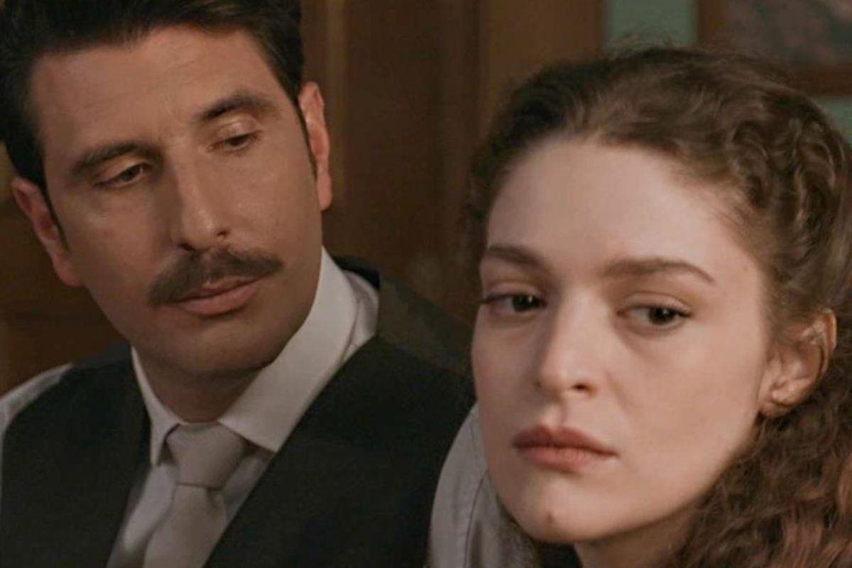 Grand Hotel: Ο Ρήγας κινεί τα νήματα & η αστυνομία την συλλαμβάνει