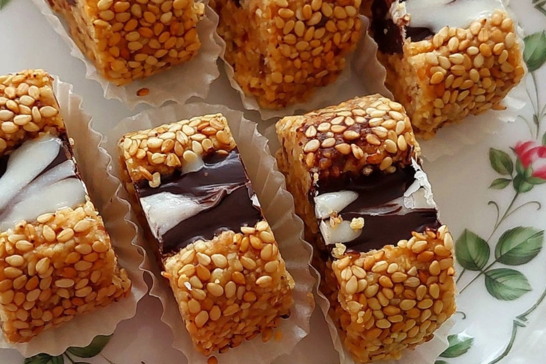 Healthy snack με φιστίκια και χουρμάδες