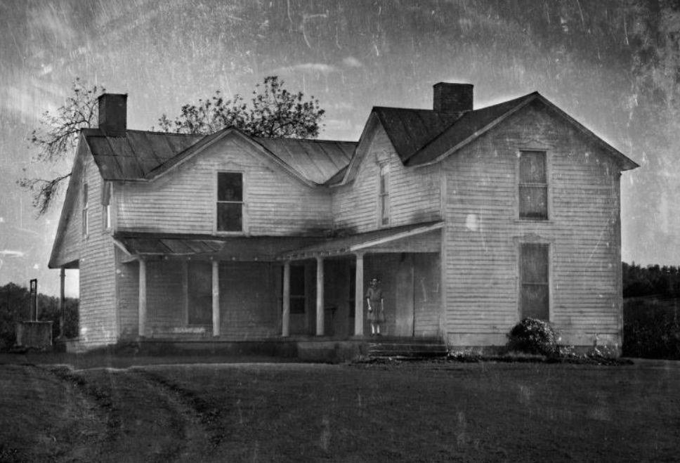 Maurice Theriault: Η αληθινή ιστορία μίας οικογένειας που το σπίτι τους αποδείχθηκε στοιχειωμένο