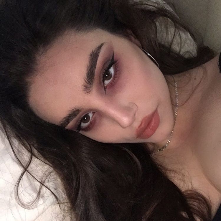 Tired girl makeup-ιδέες- Tired girl makeup-ιδέες-