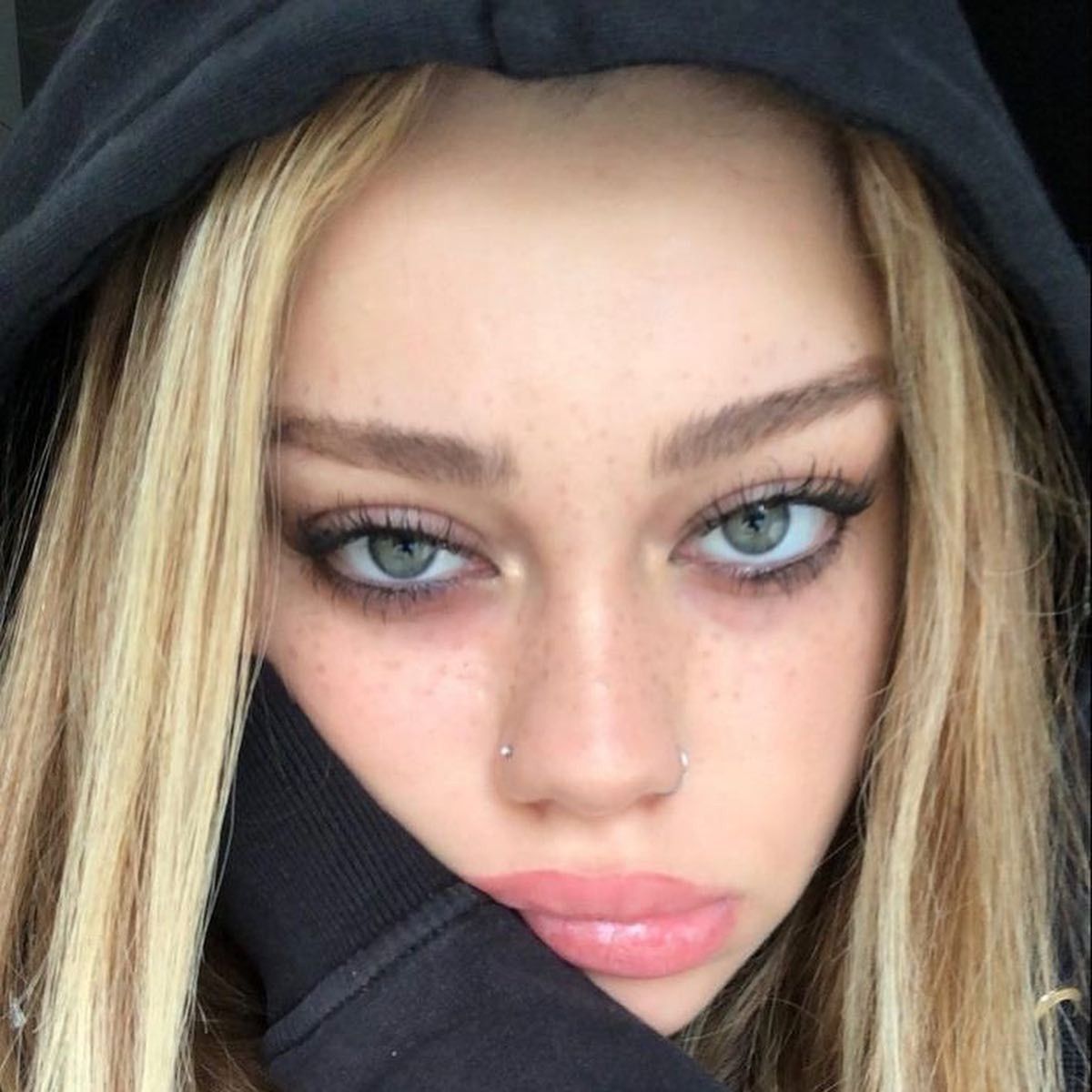 Tired girl makeup-ιδέες- Tired girl makeup-ιδέες-