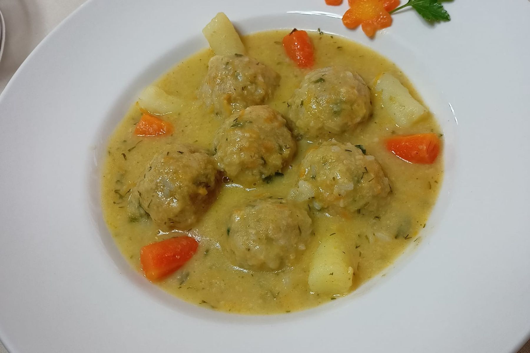 Vegan γιουβαρλάκια μανιταριών