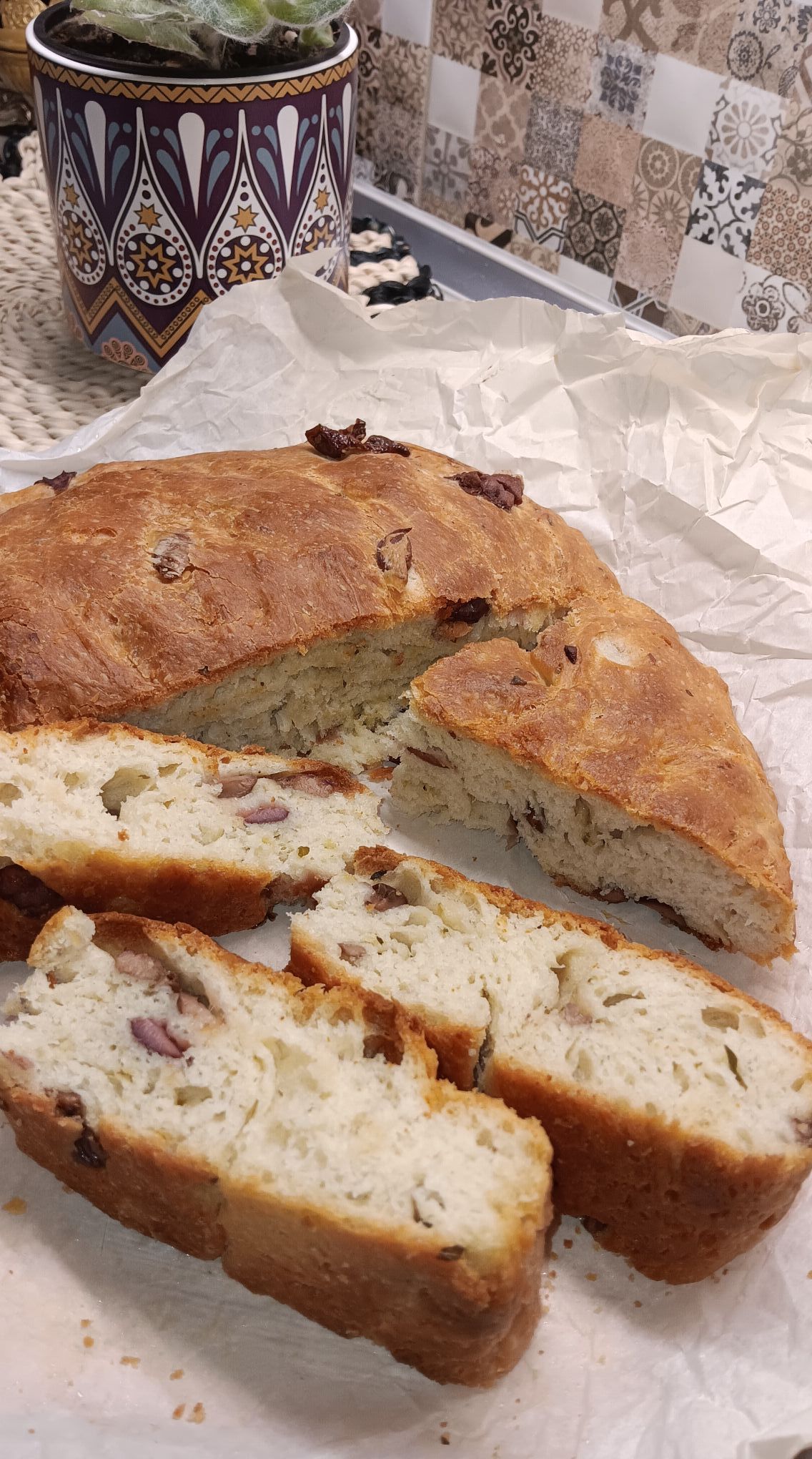 Αφράτο ελιόψωμο για το lunchbox του σχολείου