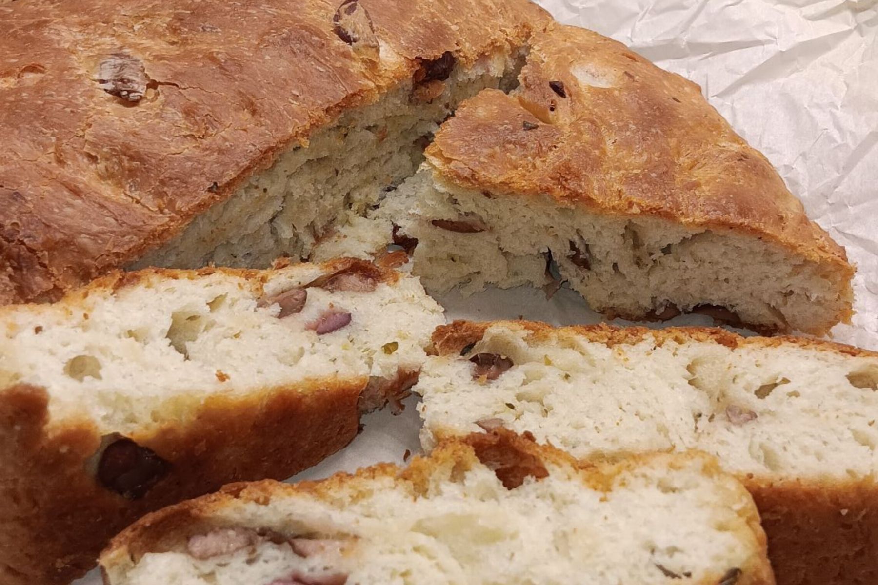 Αφράτο ελιόψωμο για το lunchbox του σχολείου