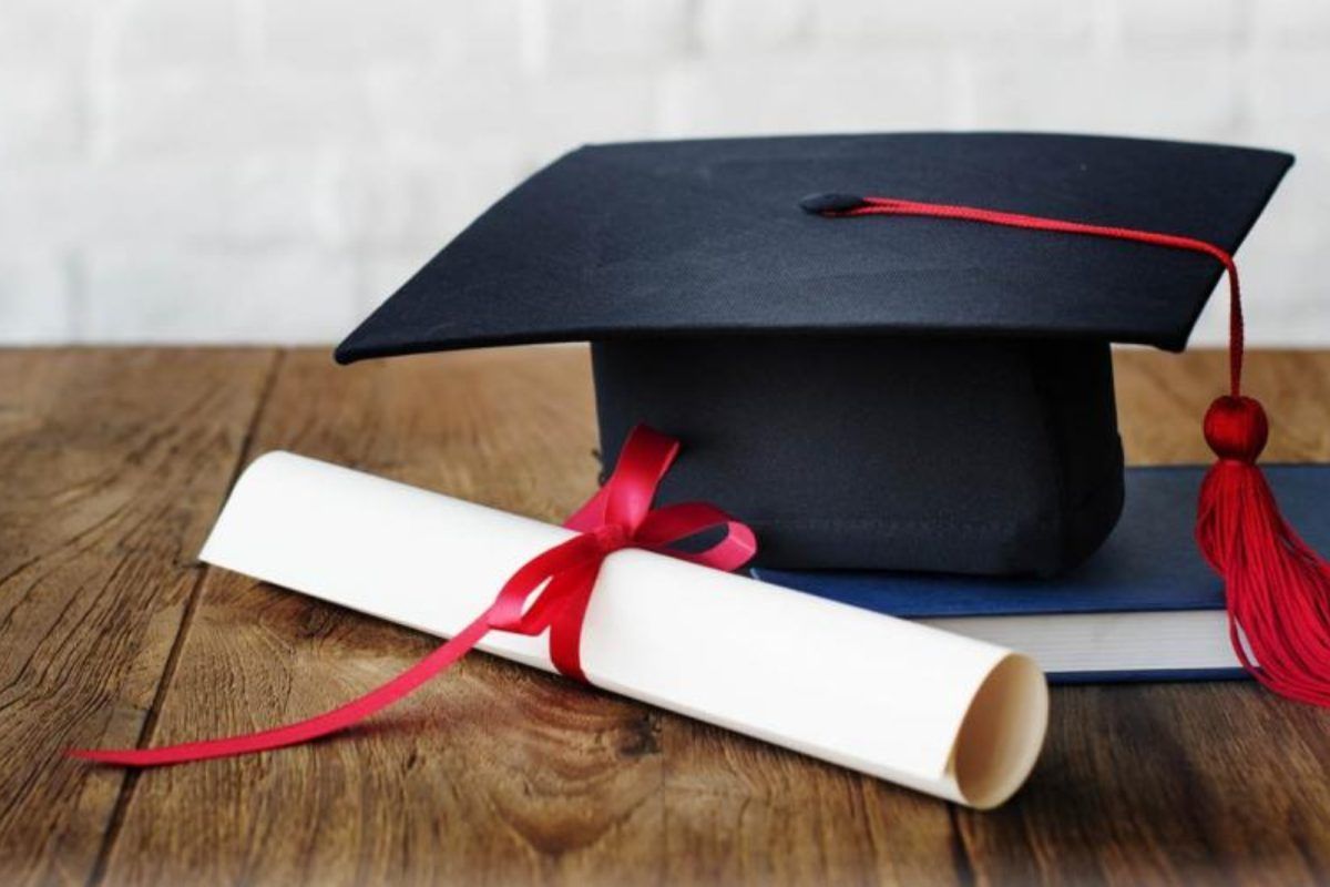 Αυτή είναι η Ελλάδα μας - 16χρονος μαθητής έγινε δεκτός στο Πανεπιστήμιο του Bath πριν καν τελειώσει το σχολείο