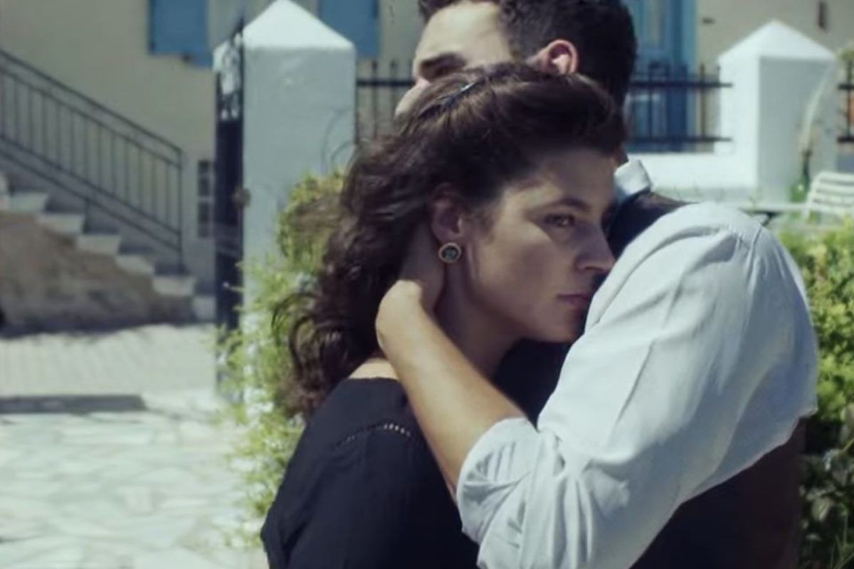 Άγιος Έρωτας : Η ασθένεια της Ελευθερίας φέρνει ακόμα πιο κοντά τον Αργύρη και τη Χλόη και η Δώρα σκάει από ζήλεια