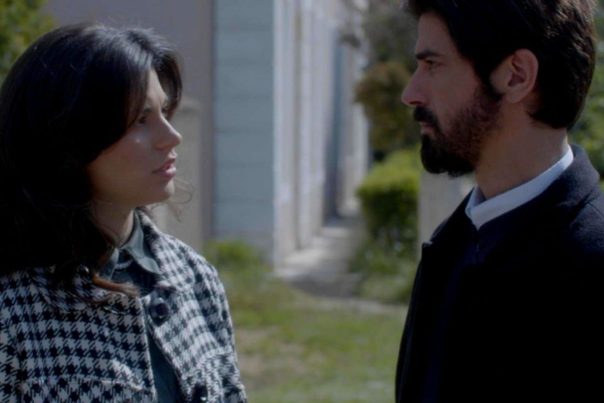 Άγιος Έρωτας: Η Μάρω καλύπτει τον Παύλο και κάνει... δεν ειναι ετοιμο