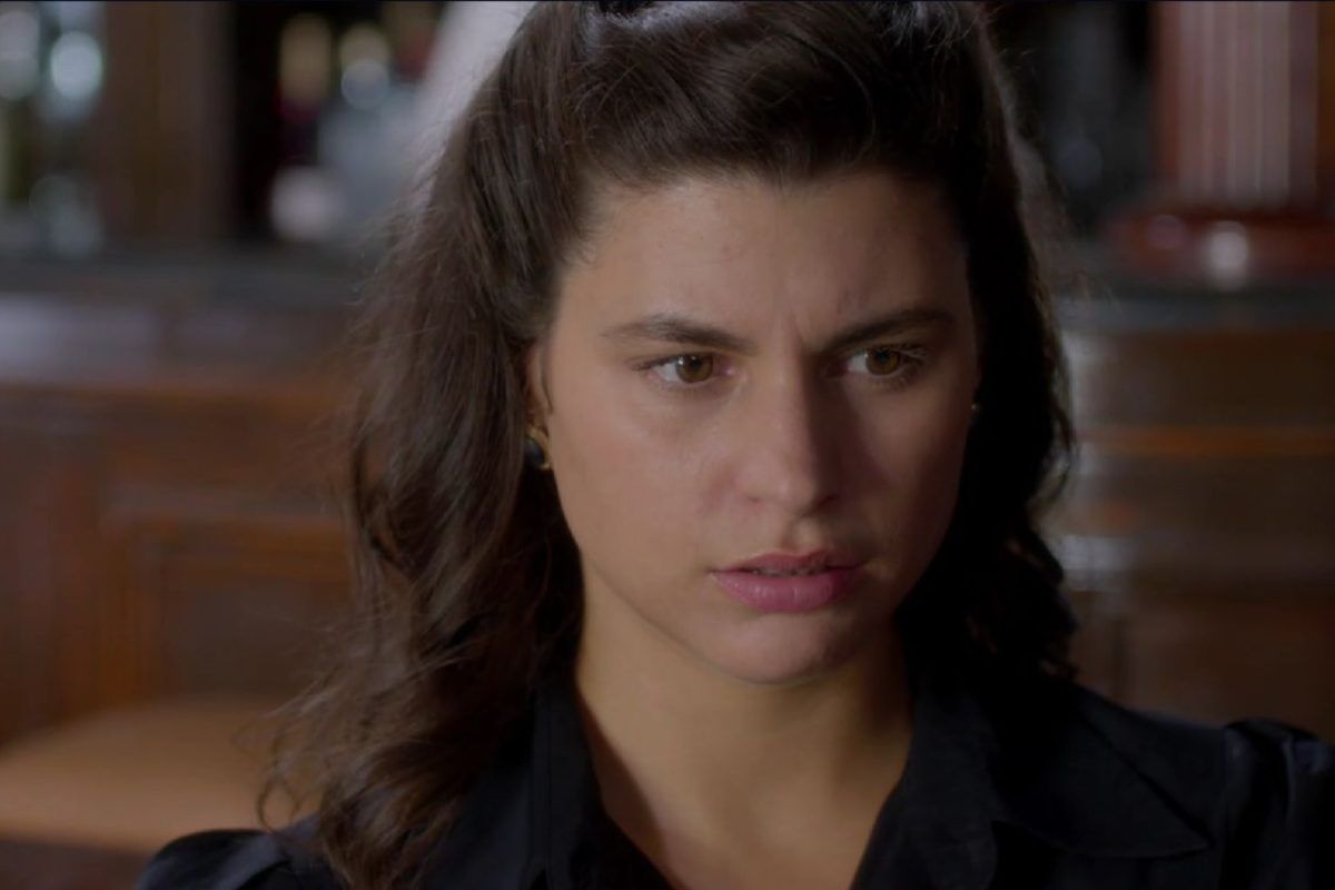 Άγιος Έρωτας: Της ζητάει να μεταμορφωθεί για να δει την κόρη της δεν ειναι ετοιμο