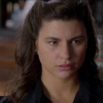 Άγιος Έρωτας: Της ζητάει να μεταμορφωθεί για να δει την κόρη της δεν ειναι ετοιμο