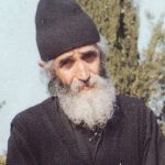 Άγιος Παΐσιος: Γιατί δεν κάνει να μαλώνουμε τα παιδιά μας το βράδυ;