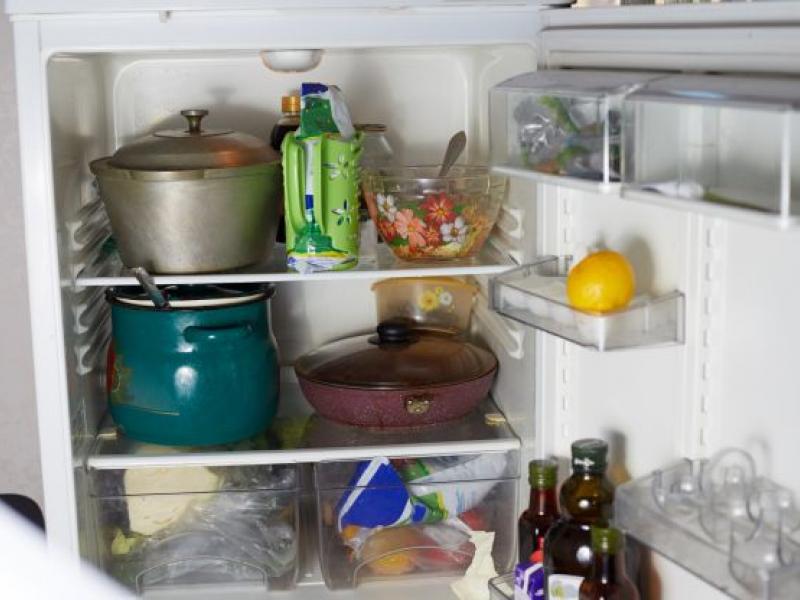 Αποθήκευα κι εγώ το φαγητό με την κατσαρόλα στο ψυγείο μέχρι που έμαθα τους σοβαρούς κινδύνους