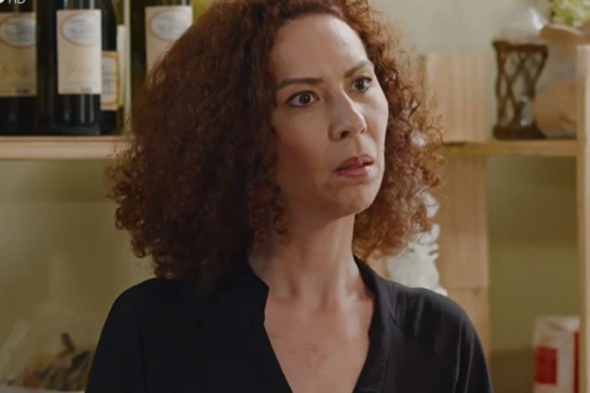 Δώρα Χρυσικού-Η Γη της Ελιάς-