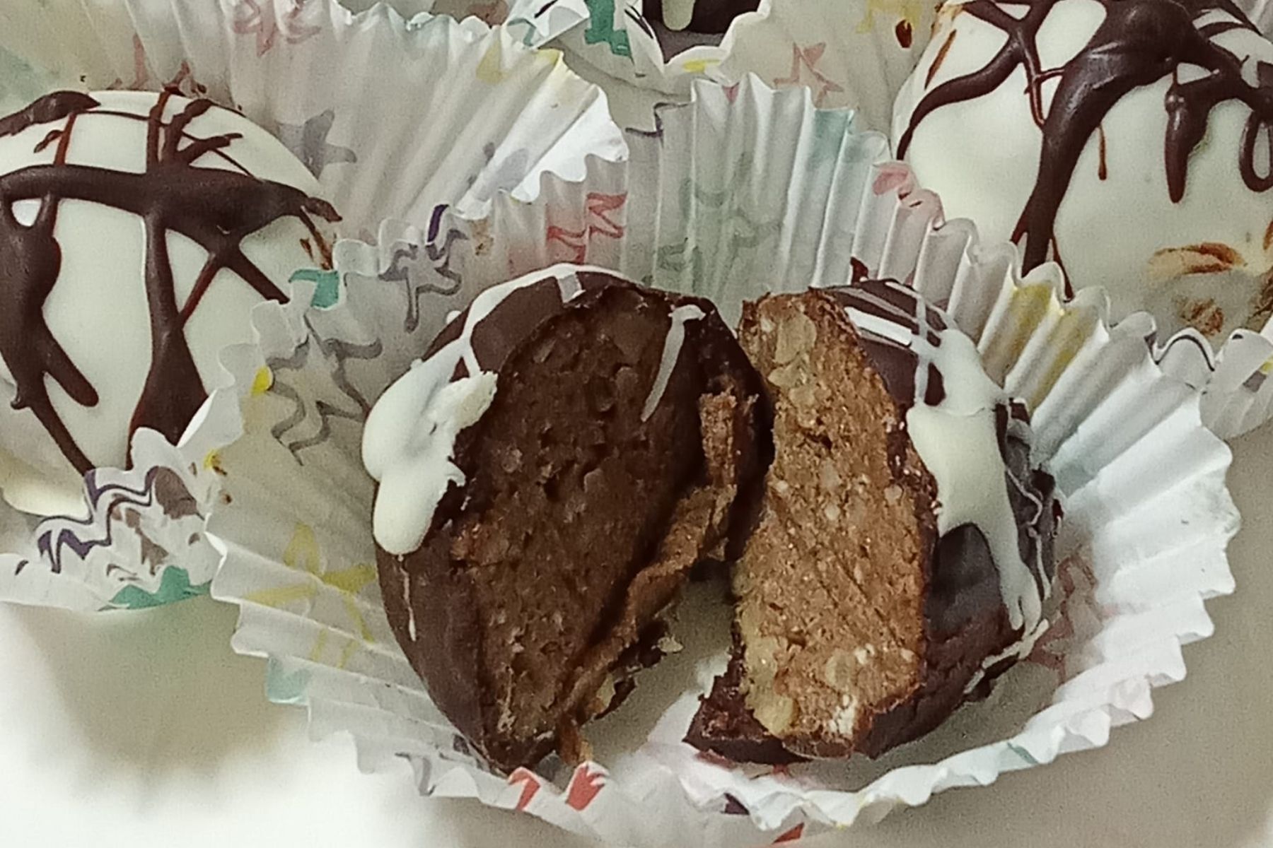 τρουφάκια-σοκολάτας- τρουφάκια-σοκολάτας-