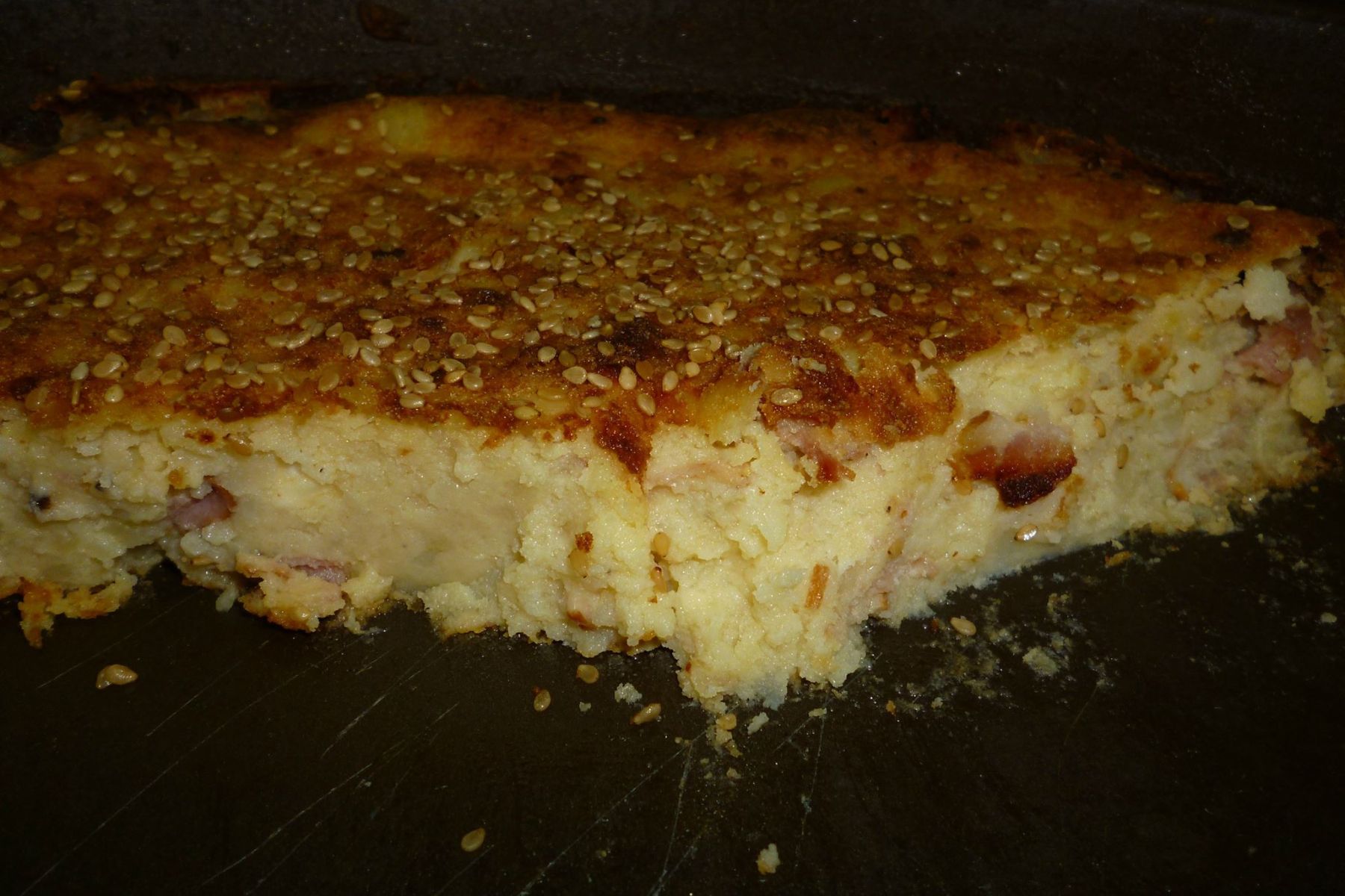 Εύκολη πίτα  χωρίς φύλλο με τις πατάτες που περίσσεψαν