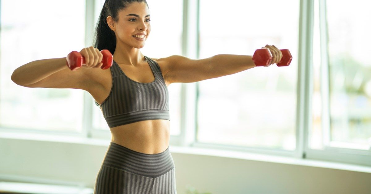 Εύκολο πρόγραμμα γυμναστικής που γυμνάζει όλο το σώμα σε μόλις 20 λεπτά