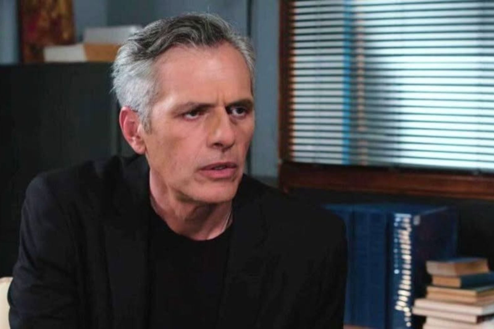 Η γη της ελιάς-Αντώνης 