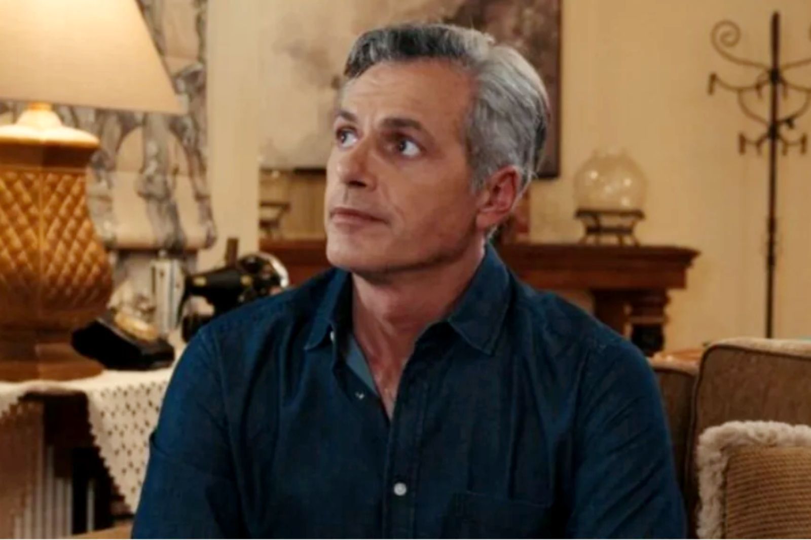 Η Γη της Ελιάς-Αντώνης 