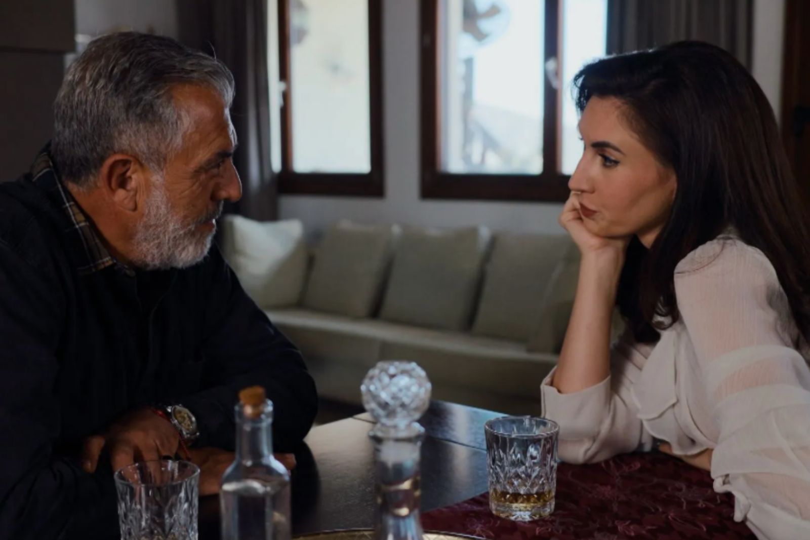 Η Γη της Ελιάς-Δημοσθένης-Αμαλία Η Γη της Ελιάς-Δημοσθένης-Αμαλία