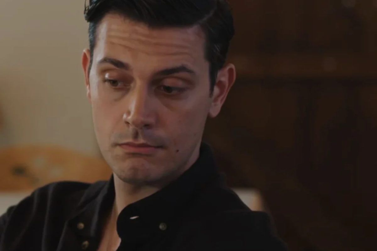 Η Γη της Ελιάς : Ο Μανώλης καταλαβαίνει τα ψέματα της Χριστιάννας και προσπαθεί να τους προστατέψει