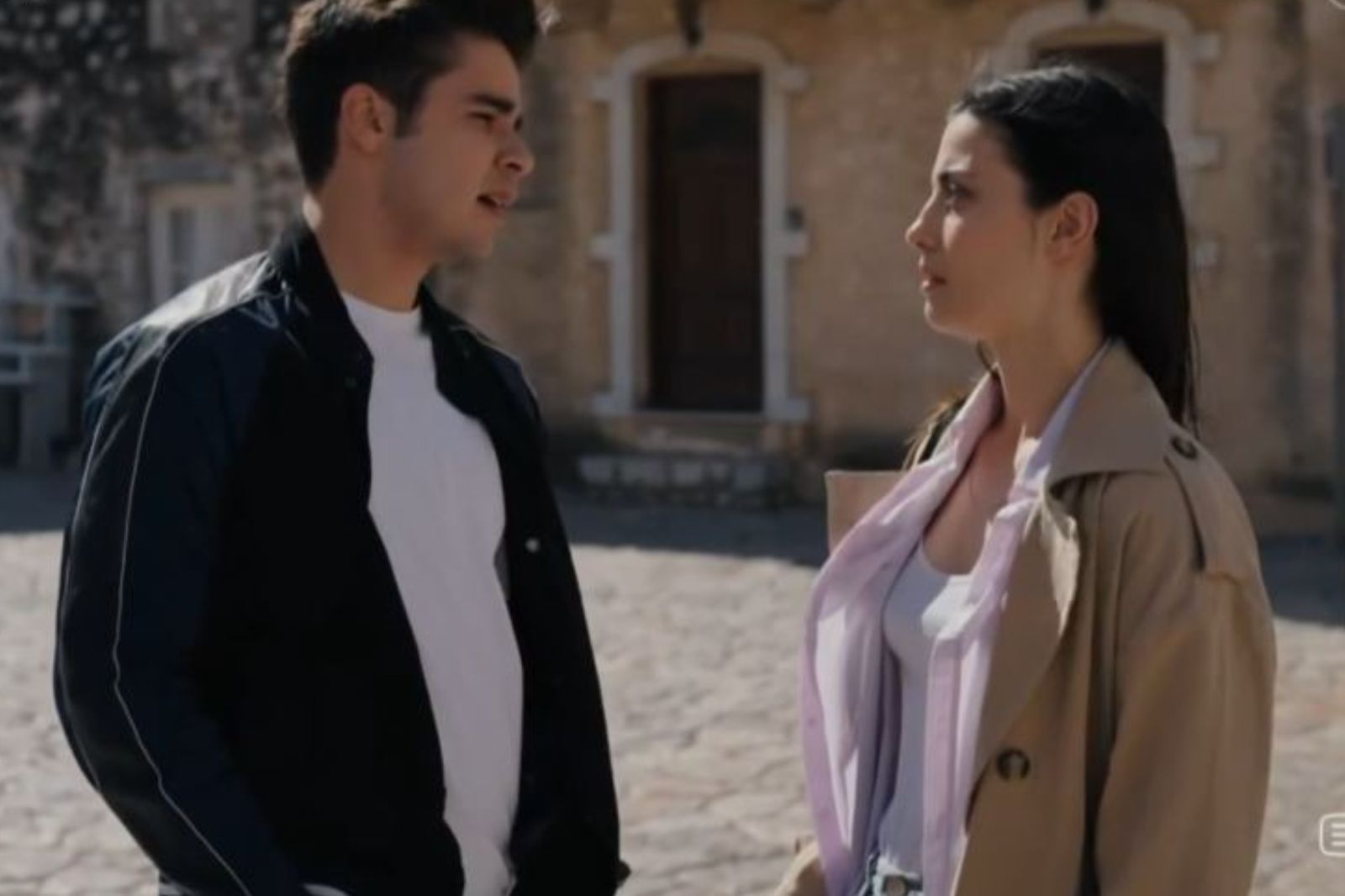 Η Γη της Ελιάς-Παρασκευάς-Φρύνη Η Γη της Ελιάς-Παρασκευάς-Φρύνη