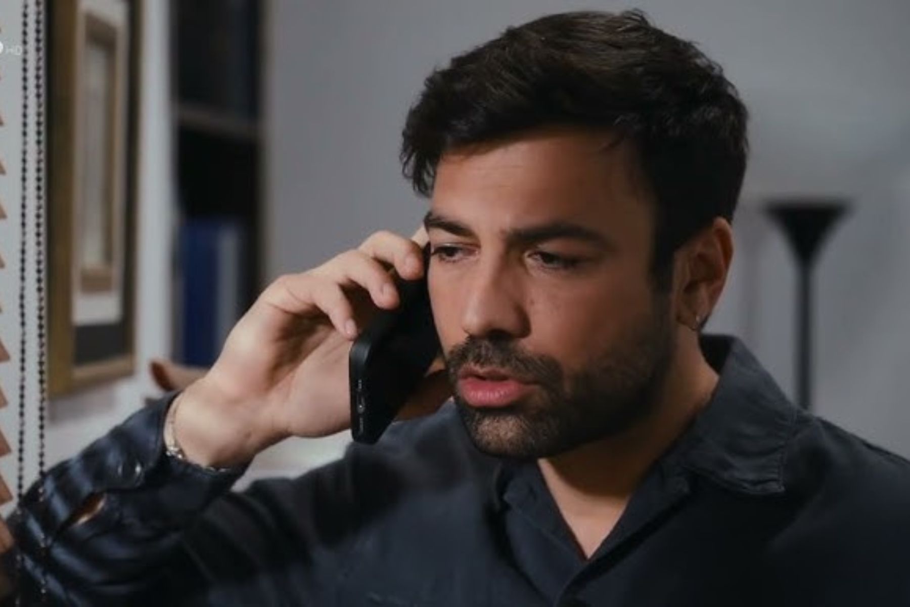 Η Γη της Ελιάς-Στέφανος 