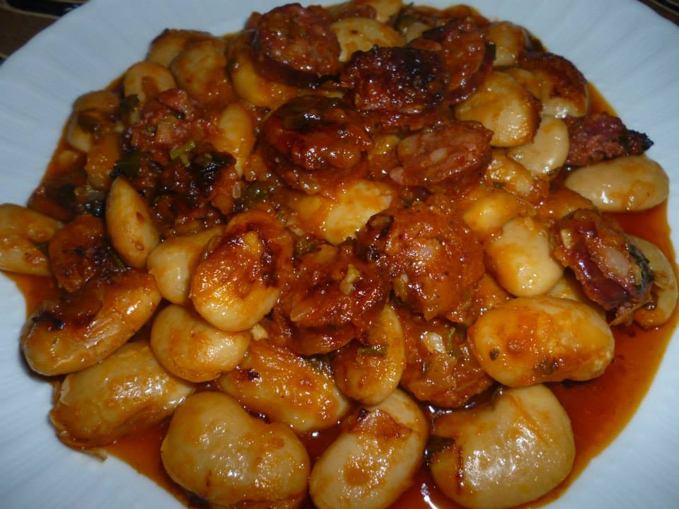 λουκάνικο-με-γίγαντες-